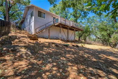 Say hello to this charming 2 bedroom stick-built home in the on Hidden Valley Lake Golf and Country Club in California - for sale on GolfHomes.com, golf home, golf lot