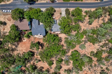 Say hello to this charming 2 bedroom stick-built home in the on Hidden Valley Lake Golf and Country Club in California - for sale on GolfHomes.com, golf home, golf lot