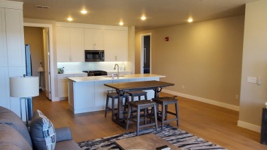 Top-Floor Sienna Park Condo with Stunning Golf Course Views on Sunbrook Golf Course in Utah - for sale on GolfHomes.com, golf home, golf lot
