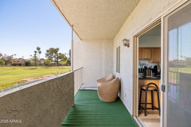 Beautiful 3 bedroom, 2.5 bathroom tri-level townhome in the on Dobson Ranch Municipal Golf Course in Arizona - for sale on GolfHomes.com, golf home, golf lot