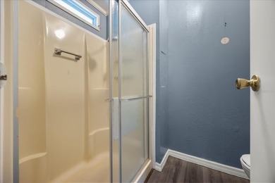 Rare opportunity in Zellwood Station! This 2-bedroom 1990 home on Zellwood Station Country Club in Florida - for sale on GolfHomes.com, golf home, golf lot