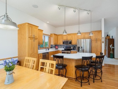 Beautifully Updated Detached Townhome on the Wilds 12th hole on The Wilds Golf Club in Minnesota - for sale on GolfHomes.com, golf home, golf lot
