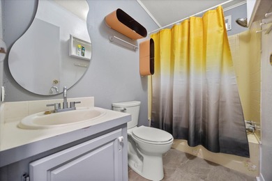 Rare opportunity in Zellwood Station! This 2-bedroom 1990 home on Zellwood Station Country Club in Florida - for sale on GolfHomes.com, golf home, golf lot