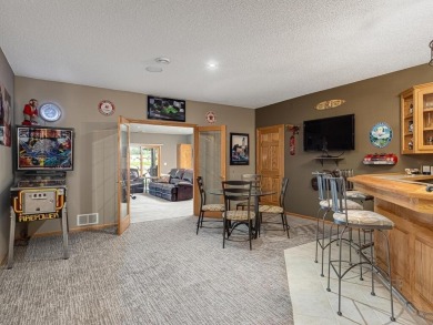 Beautifully Updated Detached Townhome on the Wilds 12th hole on The Wilds Golf Club in Minnesota - for sale on GolfHomes.com, golf home, golf lot