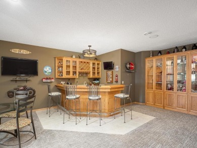 Beautifully Updated Detached Townhome on the Wilds 12th hole on The Wilds Golf Club in Minnesota - for sale on GolfHomes.com, golf home, golf lot