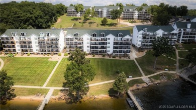 Welcome to your lake escape! This beautiful, first floor, 3-bed on Bear Creek Valley Golf Club in Missouri - for sale on GolfHomes.com, golf home, golf lot
