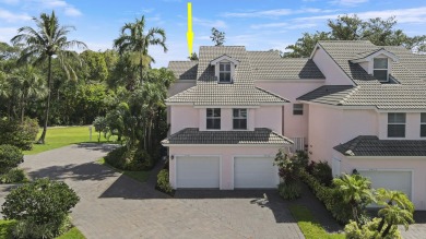 WOW! HIGHLY SOUGHT AFTER & rarely avail PET FRIENDLY END UNIT on on Jupiter Dunes Golf Course in Florida - for sale on GolfHomes.com, golf home, golf lot