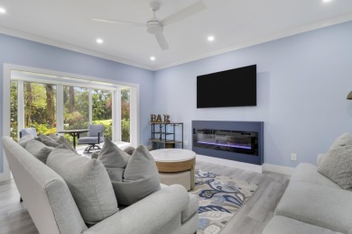 WOW! HIGHLY SOUGHT AFTER & rarely avail PET FRIENDLY END UNIT on on Jupiter Dunes Golf Course in Florida - for sale on GolfHomes.com, golf home, golf lot