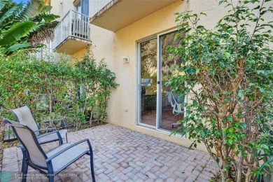 EAST SIDE POMPANO BEACH large townhouse/Fee Simple;3bed/3.5 on Pompano Beach Golf Course  in Florida - for sale on GolfHomes.com, golf home, golf lot
