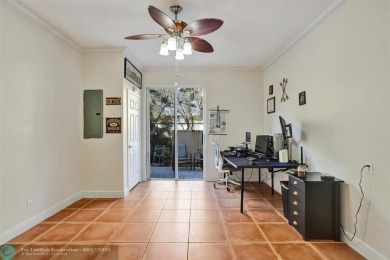 EAST SIDE POMPANO BEACH large townhouse/Fee Simple;3bed/3.5 on Pompano Beach Golf Course  in Florida - for sale on GolfHomes.com, golf home, golf lot