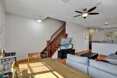 EAST SIDE POMPANO BEACH large townhouse/Fee Simple;3bed/3.5 on Pompano Beach Golf Course  in Florida - for sale on GolfHomes.com, golf home, golf lot