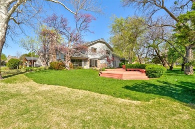 North Quail Creek on the Golf Course! This inviting 3-bedroom, 2 on Quail Creek Golf and Country Club in Oklahoma - for sale on GolfHomes.com, golf home, golf lot