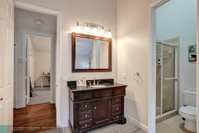 EAST SIDE POMPANO BEACH large townhouse/Fee Simple;3bed/3.5 on Pompano Beach Golf Course  in Florida - for sale on GolfHomes.com, golf home, golf lot