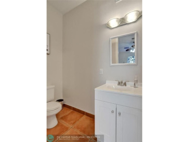 EAST SIDE POMPANO BEACH large townhouse/Fee Simple;3bed/3.5 on Pompano Beach Golf Course  in Florida - for sale on GolfHomes.com, golf home, golf lot