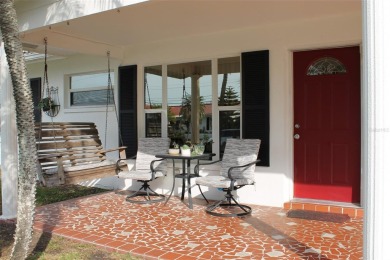 This is a very special remodeled, Drayton, single family home on Mainlands Golf Club in Florida - for sale on GolfHomes.com, golf home, golf lot