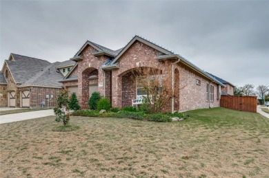 Start out your New Year in this FABULOUS 3-bedroom, 2-bath home on The Golf Club At Champions Circle in Texas - for sale on GolfHomes.com, golf home, golf lot