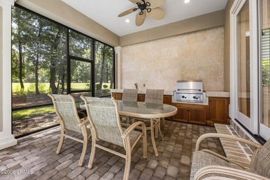 ONE-LEVEL LIVING! The combination of single-floor living with a on Belfair Golf Club in South Carolina - for sale on GolfHomes.com, golf home, golf lot