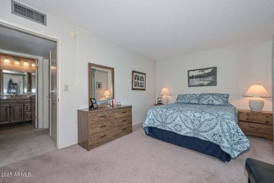 This welcoming ''Gemini'' Home features 2 Bedrooms, 2 Baths and on Sun City Lakes West and East in Arizona - for sale on GolfHomes.com, golf home, golf lot
