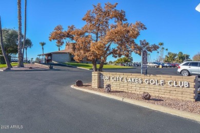This welcoming ''Gemini'' Home features 2 Bedrooms, 2 Baths and on Sun City Lakes West and East in Arizona - for sale on GolfHomes.com, golf home, golf lot