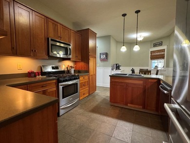 3 bedroom/2.5 bath ranch home situated on just over 1/2 an acre on Glade Springs Resort Golf Course in West Virginia - for sale on GolfHomes.com, golf home, golf lot