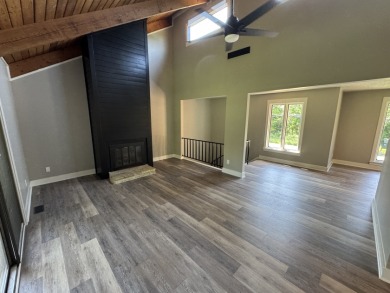 2 Bedroom, 1.5 Bath Townouse on Perry Park Golf Resort in Kentucky - for sale on GolfHomes.com, golf home, golf lot