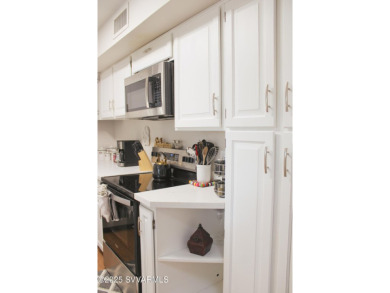 Come see this charming, well-maintained and updated 3 bedroom on BC Ranch Golf Club in Arizona - for sale on GolfHomes.com, golf home, golf lot