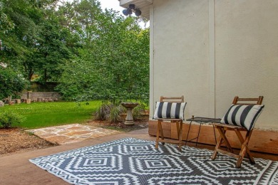 Rare opportunity to find a move in ready home in a great on Pleasant Valley Country Club in Arkansas - for sale on GolfHomes.com, golf home, golf lot