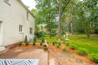 Rare opportunity to find a move in ready home in a great on Pleasant Valley Country Club in Arkansas - for sale on GolfHomes.com, golf home, golf lot
