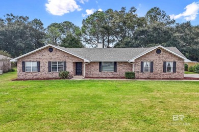 This beautifully maintained 3-bedroom, 2.5-bath home offers a on Glenlakes Golf Club in Alabama - for sale on GolfHomes.com, golf home, golf lot