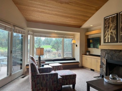 One of three Eagle Crest fractionals with a garage. This 10 week on Eagle Crest Golf Resort - Resort Course in Oregon - for sale on GolfHomes.com, golf home, golf lot