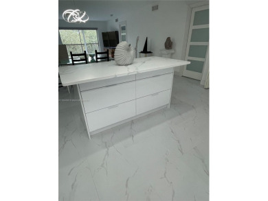 READY FOR A QUICK SELL, MAKE AND OFFER, WE ARE READY TO SELL on Hollybrook Golf and Tennis Club  in Florida - for sale on GolfHomes.com, golf home, golf lot