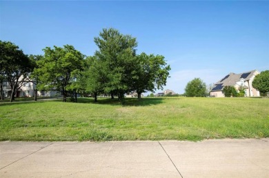 Gorgeous lot in popular Lake Ridge community. Just minutes to on Tangle Ridge Golf Club in Texas - for sale on GolfHomes.com, golf home, golf lot