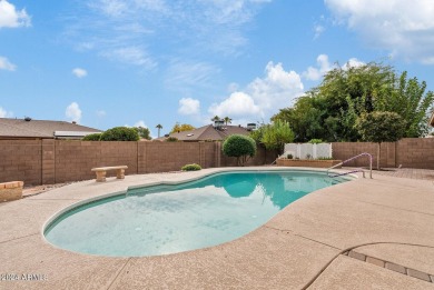 Pride of Ownership that shows! This meticulously maintained 2 on Briarwood Country Club in Arizona - for sale on GolfHomes.com, golf home, golf lot