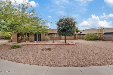 Pride of Ownership that shows! This meticulously maintained 2 on Briarwood Country Club in Arizona - for sale on GolfHomes.com, golf home, golf lot