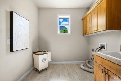 Beautifully updated and custom- 4 bedroom home in the on Hunters Point Golf Club in Idaho - for sale on GolfHomes.com, golf home, golf lot