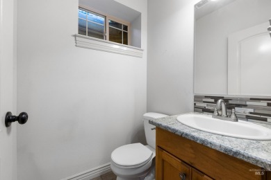 Beautifully updated and custom- 4 bedroom home in the on Hunters Point Golf Club in Idaho - for sale on GolfHomes.com, golf home, golf lot