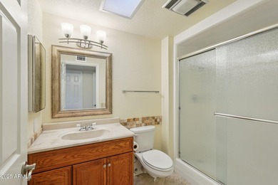 Updated/Charming Updated 2 Bed/2 bath Gemini Twin home on the on Sun City-Willow Creek / Willow Brook  in Arizona - for sale on GolfHomes.com, golf home, golf lot