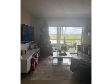 available for lease...Beautiful 2/2 condo with approx. 1000 SF on Inverrary Country Club in Florida - for sale on GolfHomes.com, golf home, golf lot