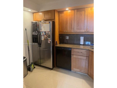 available for lease...Beautiful 2/2 condo with approx. 1000 SF on Inverrary Country Club in Florida - for sale on GolfHomes.com, golf home, golf lot