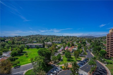 Welcome to this spectacular 2 bedroom, 2 bathroom view home at on Leisure Village Par 3 Golf Course in California - for sale on GolfHomes.com, golf home, golf lot