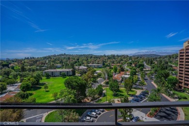 Welcome to this spectacular 2 bedroom, 2 bathroom view home at on Leisure Village Par 3 Golf Course in California - for sale on GolfHomes.com, golf home, golf lot