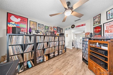 Beautifully updated home in On Top of the World with a FLEX on On Top of the World Golf Course in Florida - for sale on GolfHomes.com, golf home, golf lot