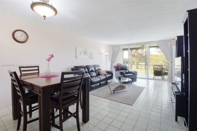 Move-in ready & fully furnished! Beautifully renovated 2-bed on Palm-Aire Country Club and Resort - The Oaks in Florida - for sale on GolfHomes.com, golf home, golf lot