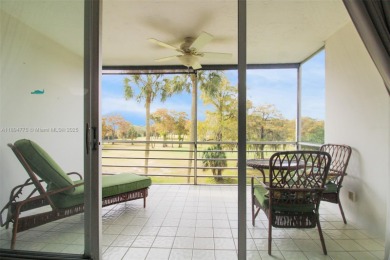 Move-in ready & fully furnished! Beautifully renovated 2-bed on Palm-Aire Country Club and Resort - The Oaks in Florida - for sale on GolfHomes.com, golf home, golf lot