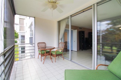 Move-in ready & fully furnished! Beautifully renovated 2-bed on Palm-Aire Country Club and Resort - The Oaks in Florida - for sale on GolfHomes.com, golf home, golf lot