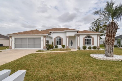 Under contract-accepting backup offers. OPEN FLOOR PLAN - MOVE on Ocala Palms Golf and Country Club in Florida - for sale on GolfHomes.com, golf home, golf lot