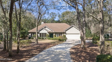 Well maintained 3 bedroom, 2.5 bath single story home offering 2 on  in South Carolina - for sale on GolfHomes.com, golf home, golf lot