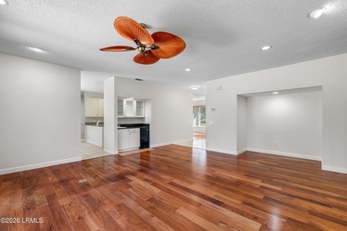 Well maintained 3 bedroom, 2.5 bath single story home offering 2 on  in South Carolina - for sale on GolfHomes.com, golf home, golf lot