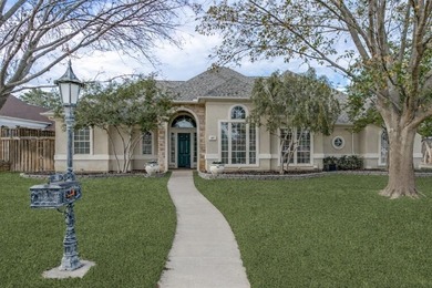 Welcome to 27 Panorama Trail, ideally located in the heart of on Trophy Club of Dallas in Texas - for sale on GolfHomes.com, golf home, golf lot