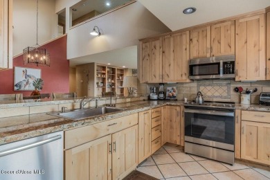 Treehouse at Hayden - Beautiful condo overlooking the south end on Avondale Golf and Tennis Club in Idaho - for sale on GolfHomes.com, golf home, golf lot